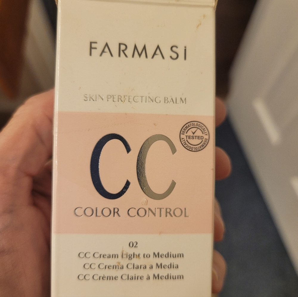 Farmasi Skin Perfecting Balm - Light to Medium